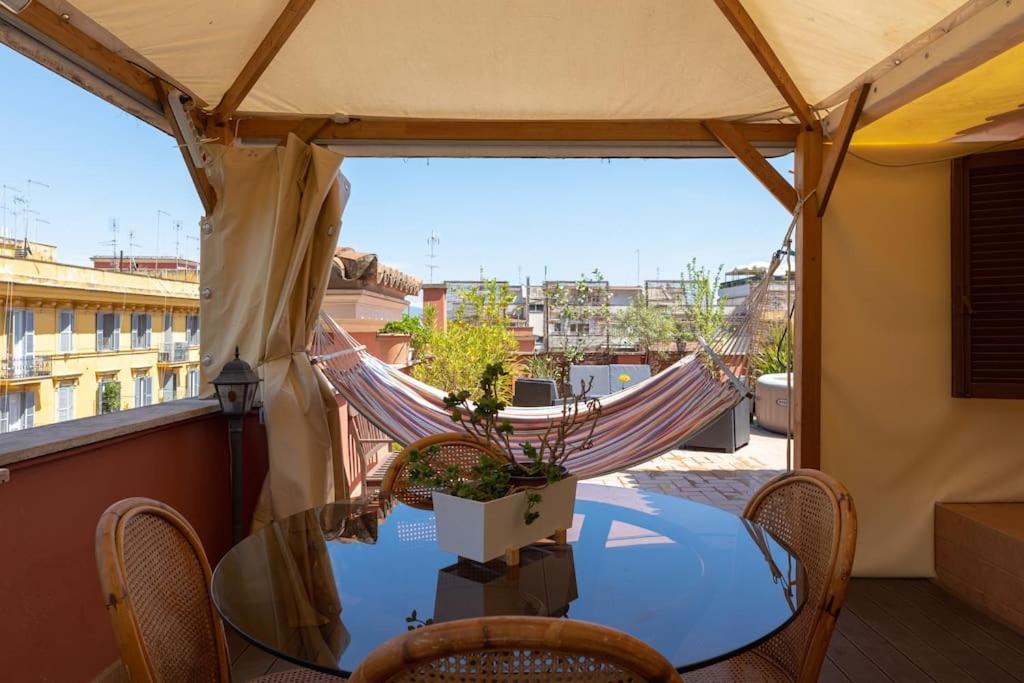 Penthouse With Jacuzzi On Private Terrace In Trastevere Roma Dış mekan fotoğraf
